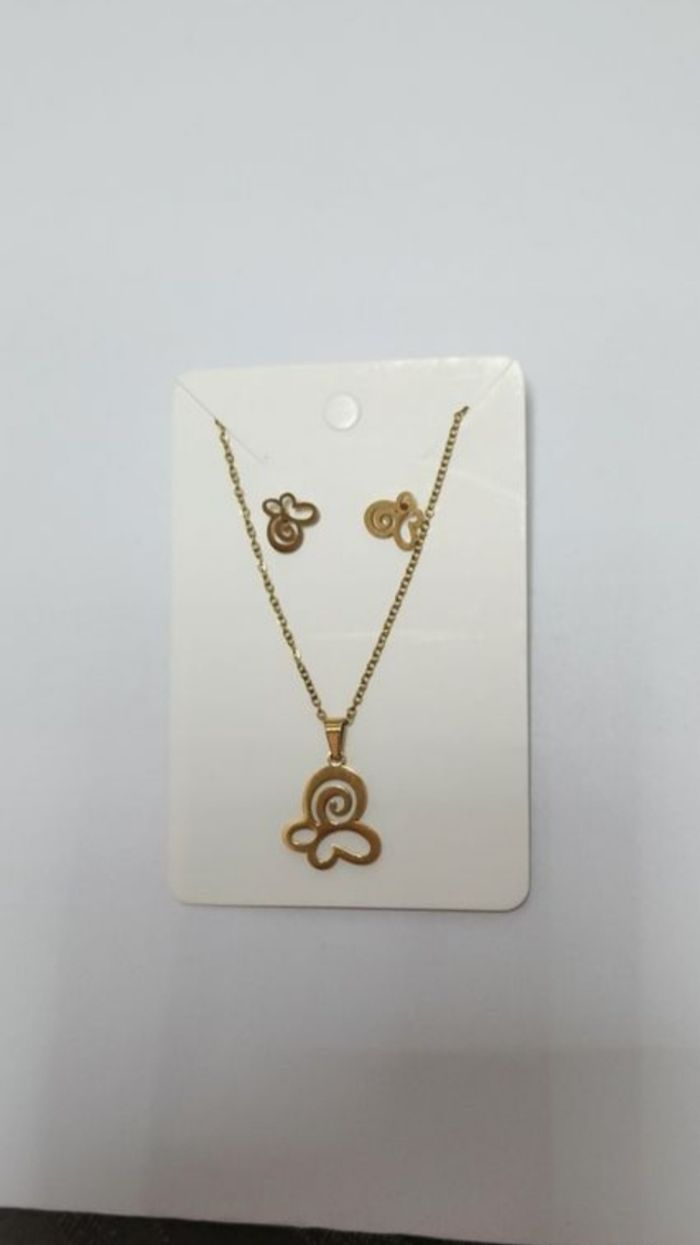 Collier avec boucles d'oreilles acier inoxydable neuf