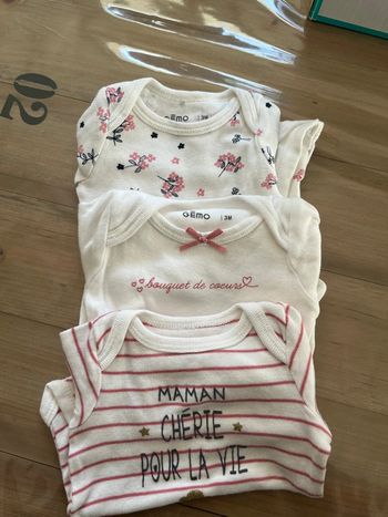 Lot 3 body gemo 3 mois