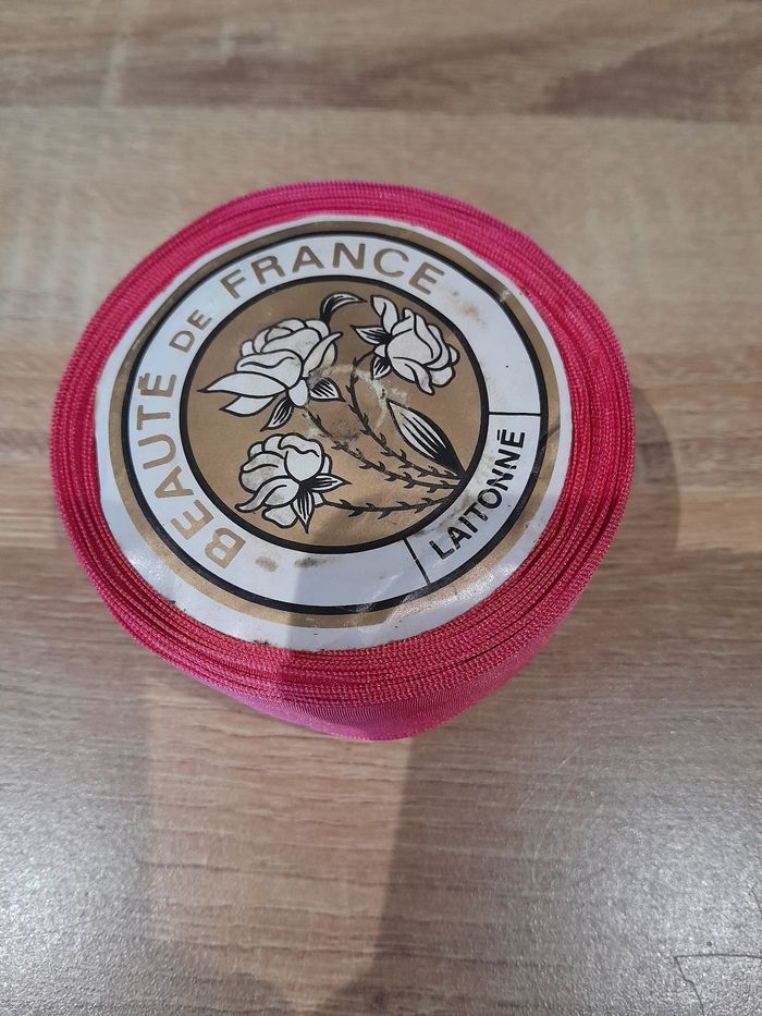 15m60 de ruban rose 2,5cm de large