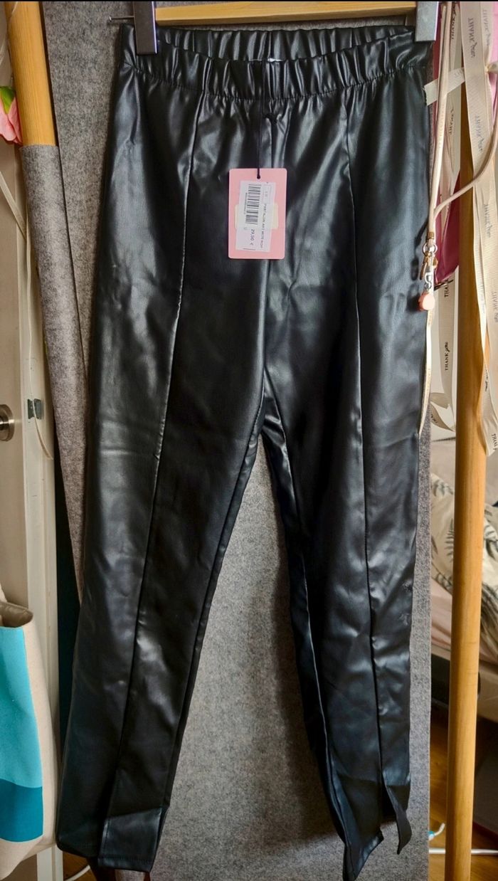 Pantalon simili neuf à fentes