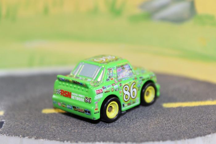 Disney Pixar cars mini racer Chick Hicks - photo numéro 5