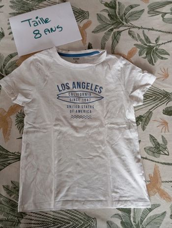 T-shirt kiabi taille 8 ans