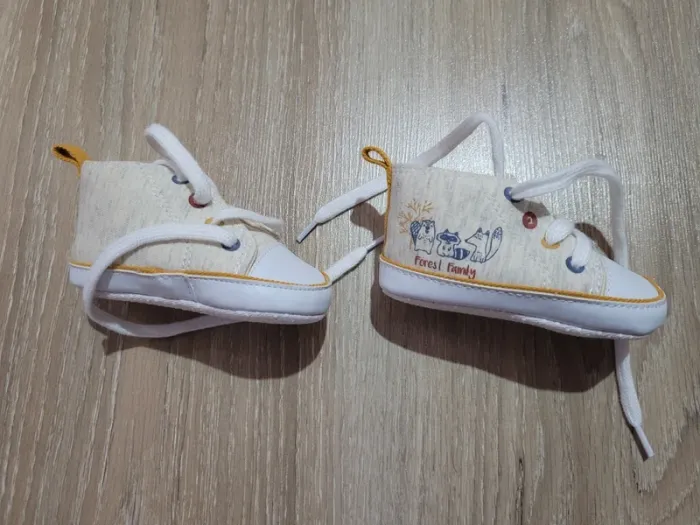 Chaussures bébé - Taille 18 - photo numéro 3