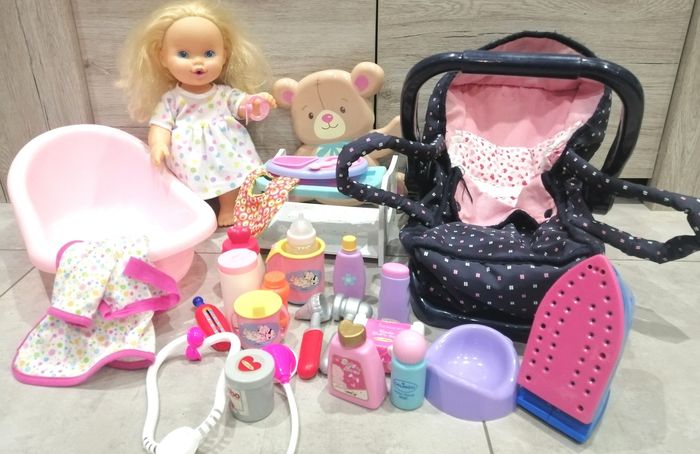 Poupée et accessoires  cosy chaise baignoire