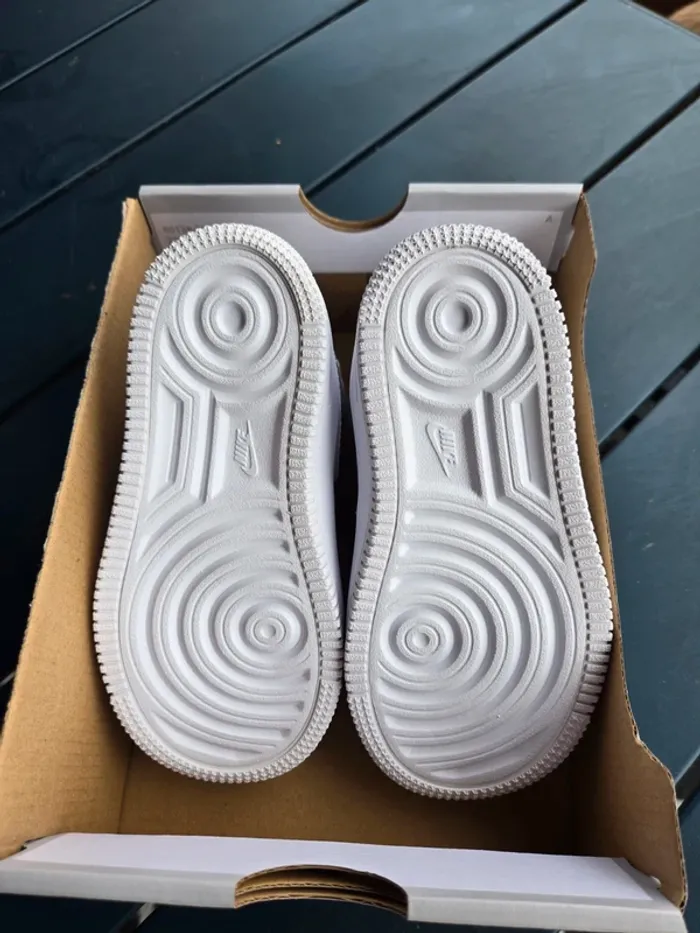 Nike force 1 mid easyon blanche taille 26 neuves - photo numéro 9