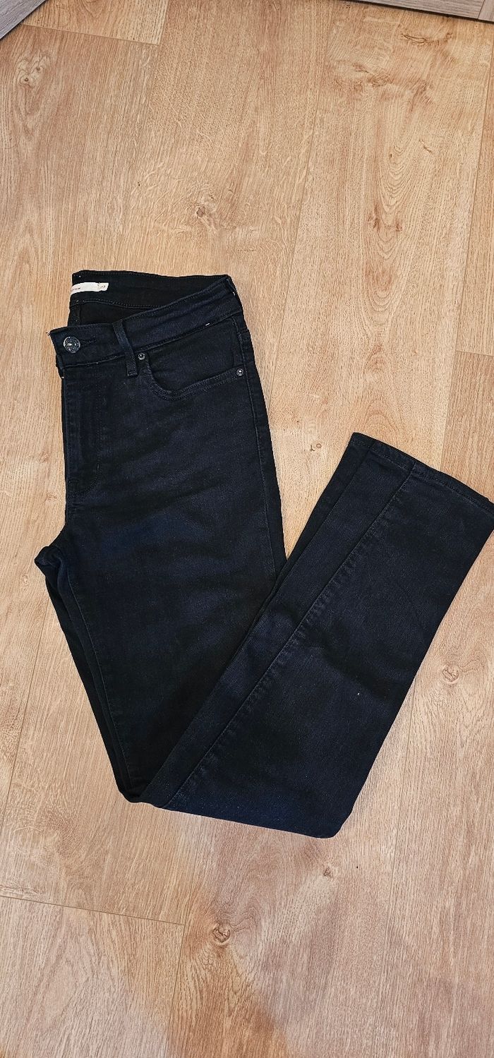 Levi's 712 noir w29 L30
