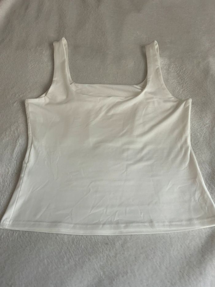Débardeur blanc - photo numéro 4