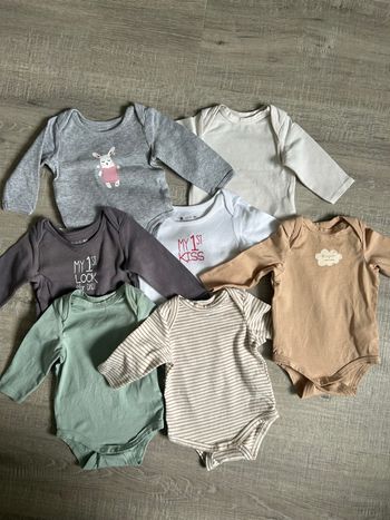 Lot  7 bodies manches longues