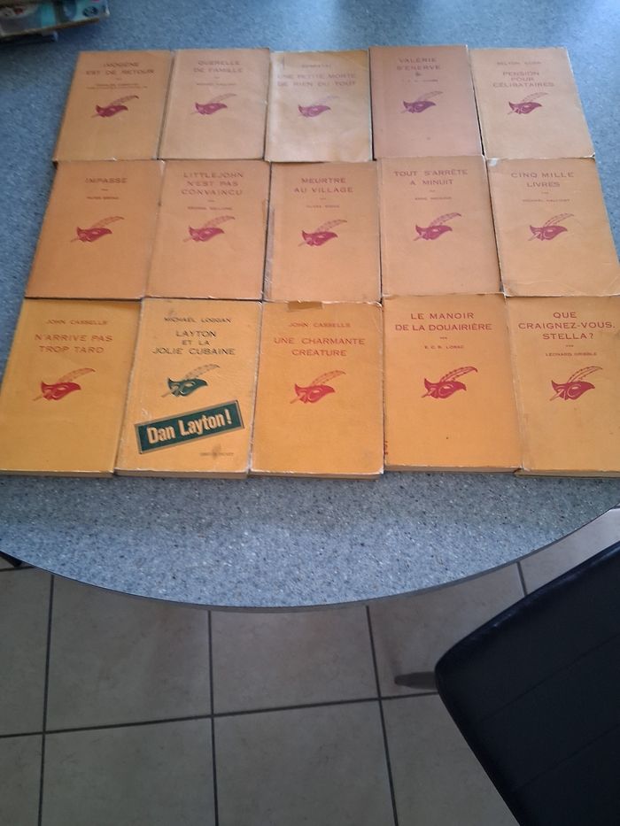 Lot de 15 livres policier " le masque "