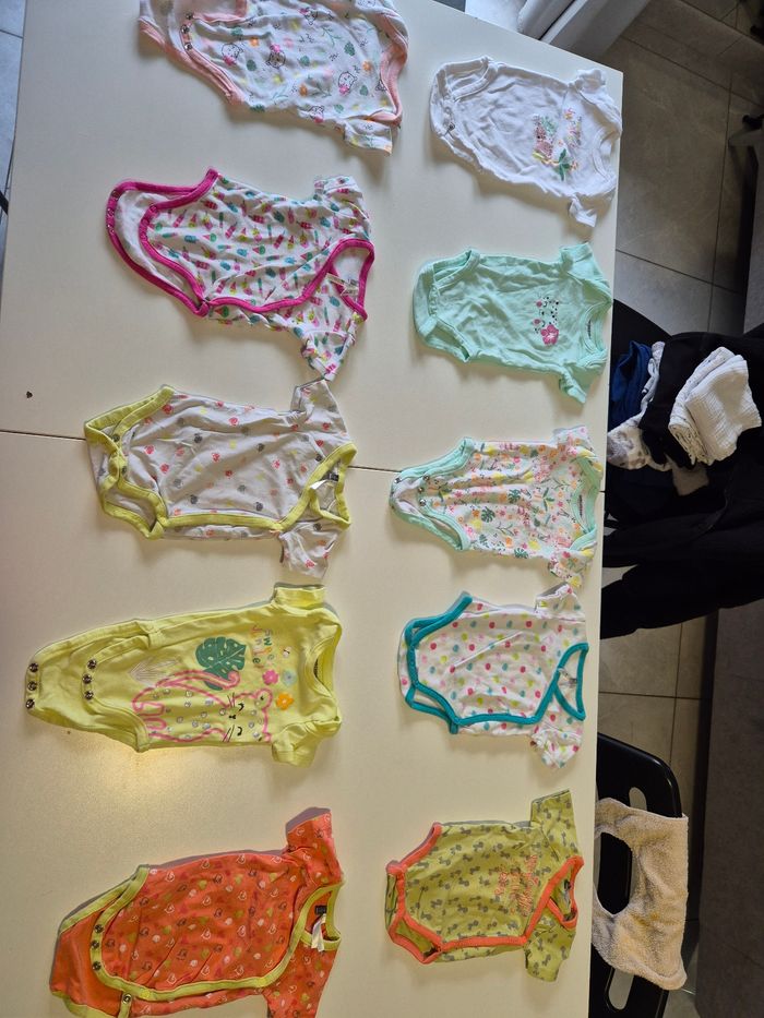 Bodies été fille 1 mois - photo numéro 4