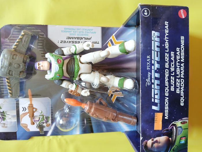 Figurine Buzz l'éclair avec son équipement  Disney Pixar MATTEL - photo numéro 5