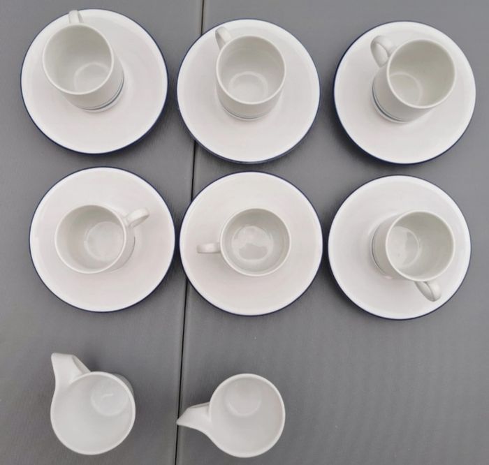 Lot de 8 tasses à expresso et 6 sous tasses - photo numéro 2
