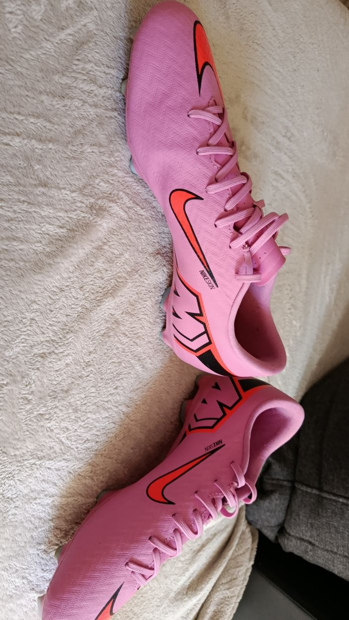 Chaussure de foot nike - photo numéro 3