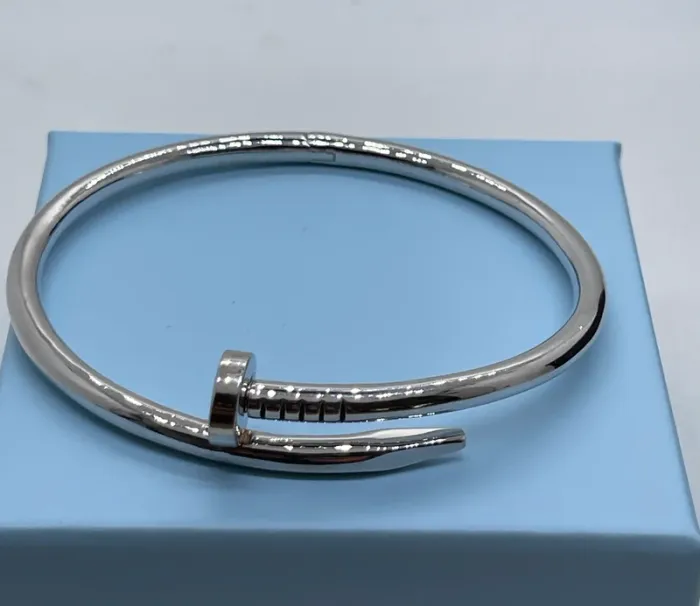 Bracelet jonc argenté taille 19cm - photo numéro 7