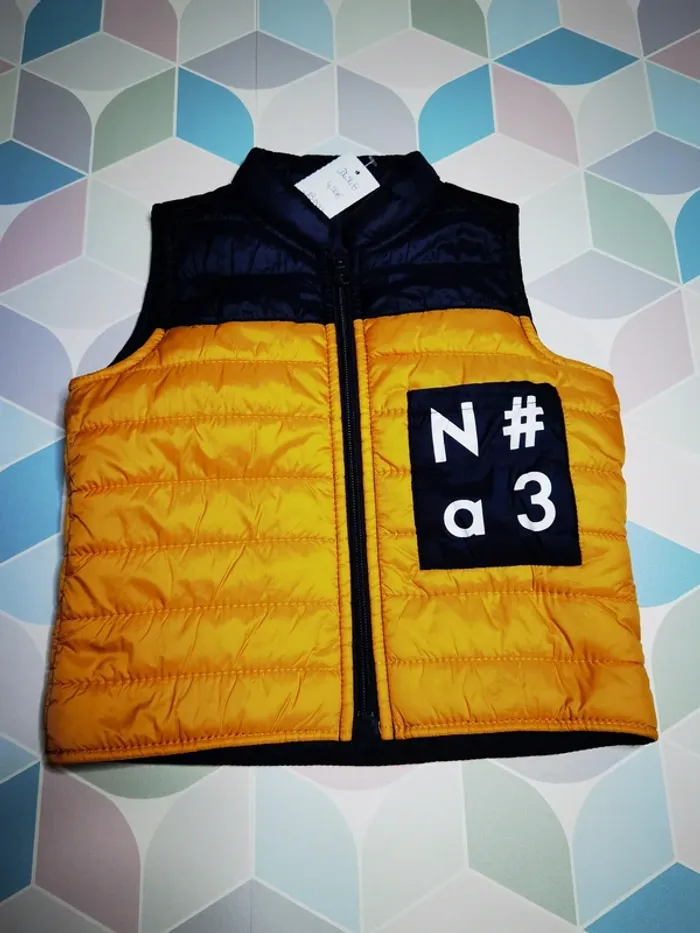 D4548 - doudoune sans manche garçon 18 mois - photo numéro 2