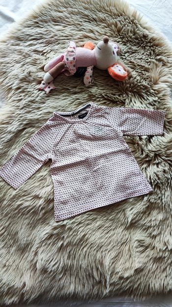 T-shirt rose pois Kiabi 1 mois