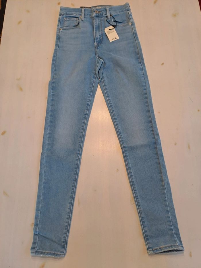 Jeans Levi's mile high super skinny 26x30 neuf - photo numéro 2