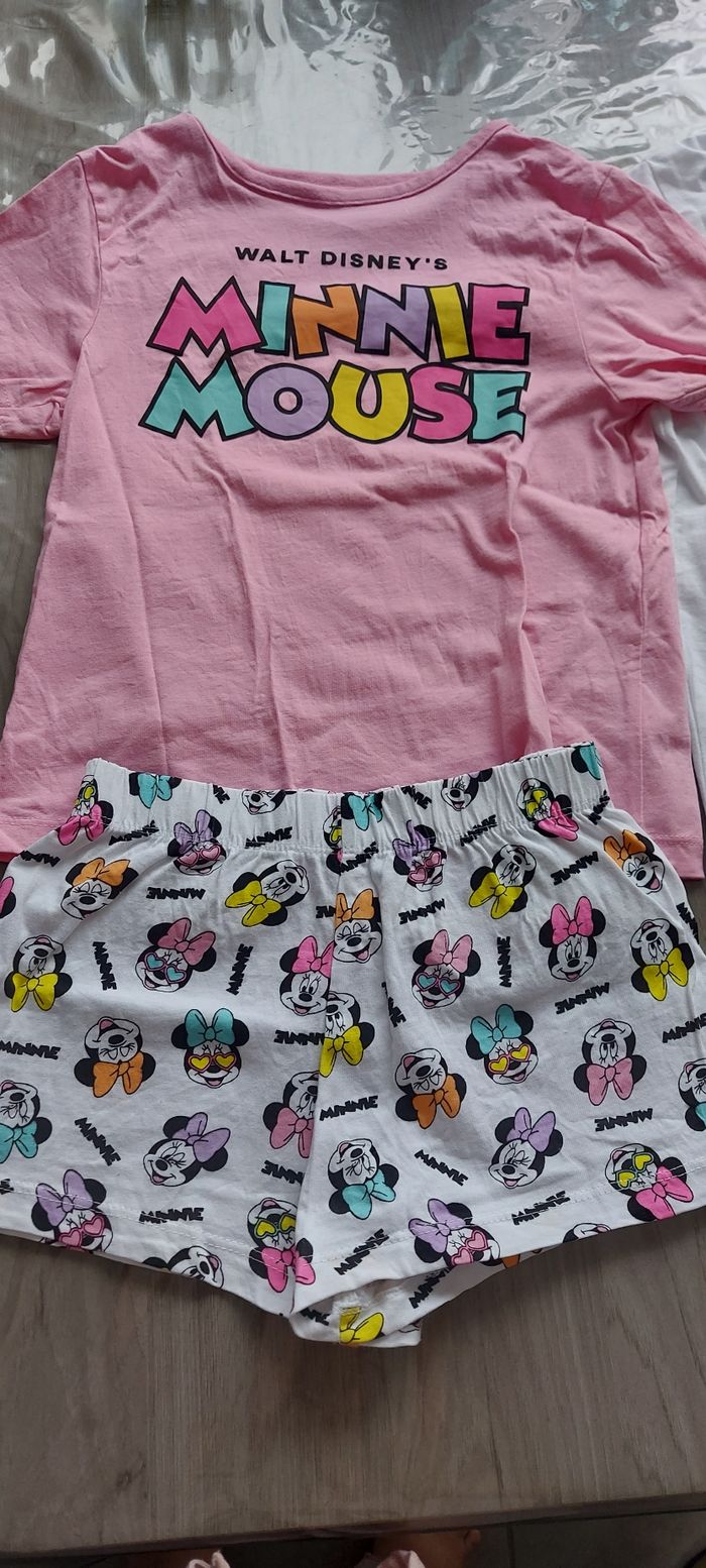 2 pyjashorts Disney Minnie 5/6 ans - photo numéro 2