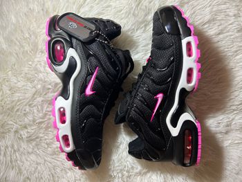 Nike tn noir rose 33