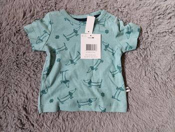 Tee shirt neuf 3 mois