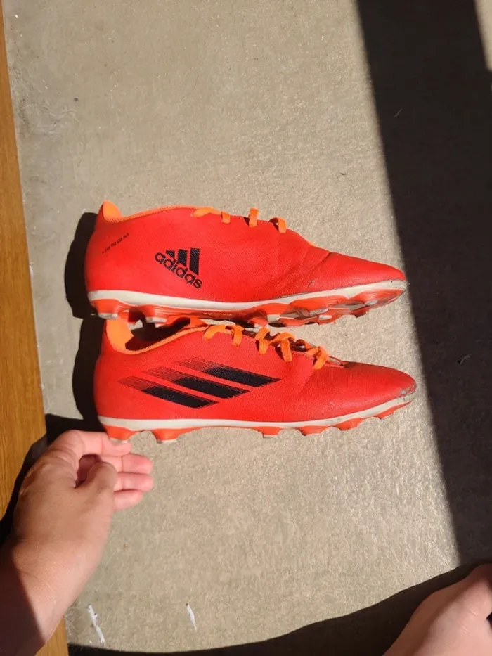 Crampons adidas. - photo numéro 3