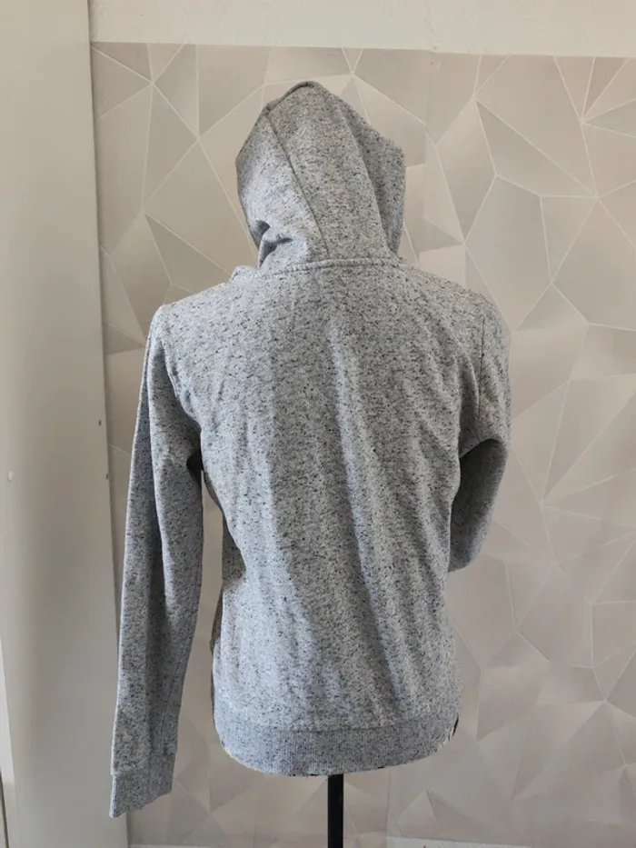 Veste grise - photo numéro 4