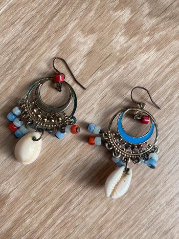 Jolie paire de boucles d’oreilles