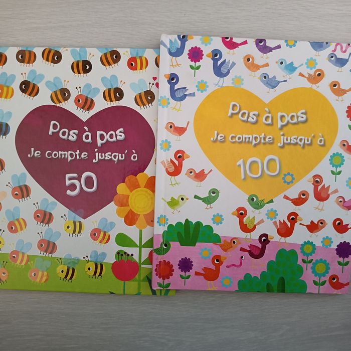 Hello de 2 livres pas à pas je compte jusqu'à 50 et pas à pas je compte jusqu'à 100