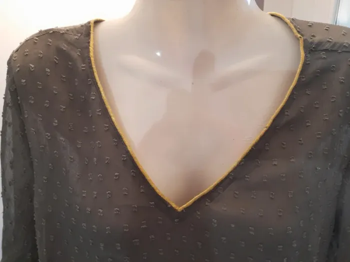 Blouse en voile transparent plumetis - photo numéro 2
