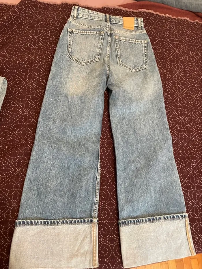 Jean ample troué - photo numéro 2