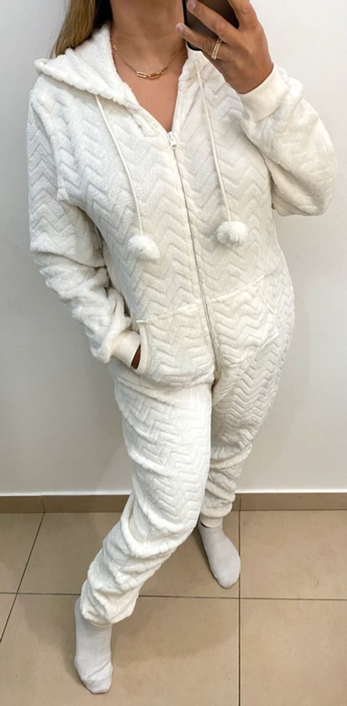 Combinaison Pyjama Douce Avec Capuche Taille S-M - photo numéro 8