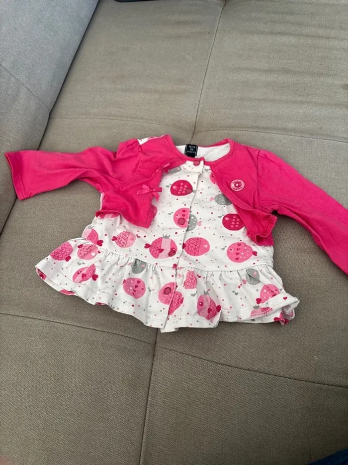 Tee shirt avec gilet intégré 6 mois