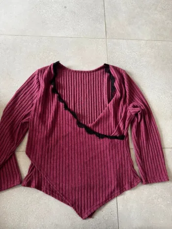 Haut violet taille XXL, très bon état