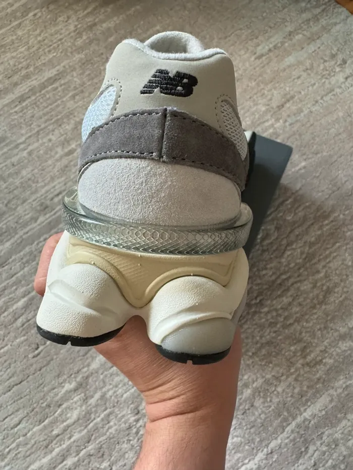 New Balance 9060 Rain Cloud Grey - photo numéro 6