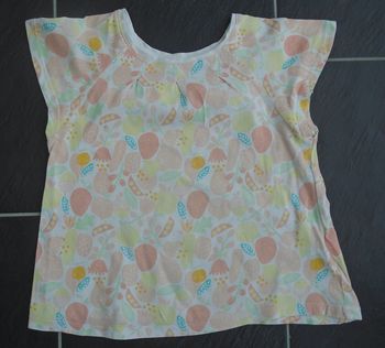 Tee-shirt fruits / fleurs fille 8 ans