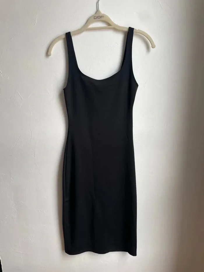 Robe moulante noir pull and bear
