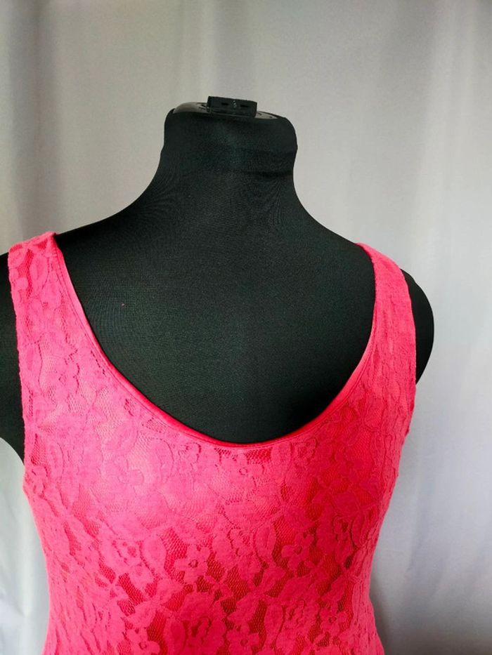 Robe en dentelle fuchsia – Rinascimento – T. M - photo numéro 5