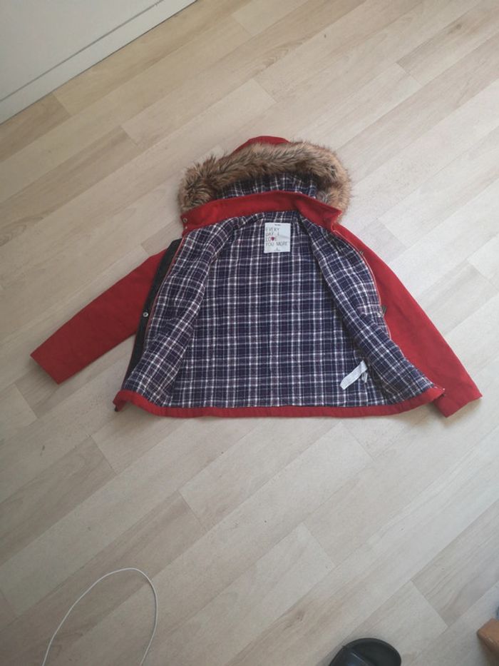 Manteau rouge - photo numéro 2
