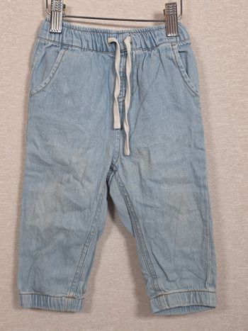 Jean  bleu clair kiabi  18mois 81 cm 