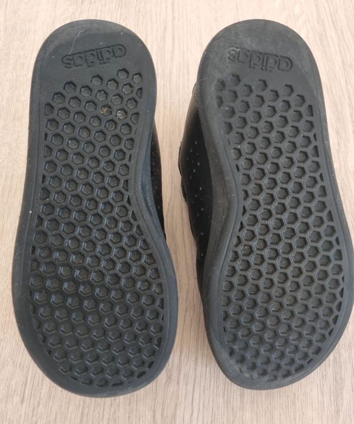 Basket taille 28 TBE - photo numéro 8