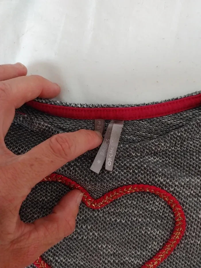 Pull fille 3 ans - photo numéro 3