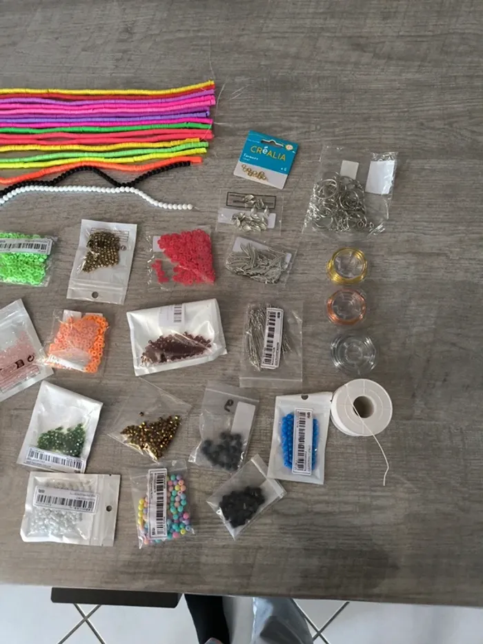 Lot perles et accessoires - photo numéro 2