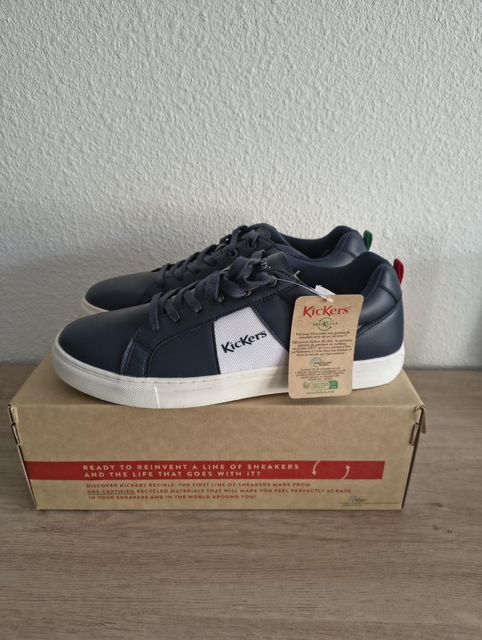 Chaussures baskets sneakers Kickers basse Homme noir blanche neuves taille 46