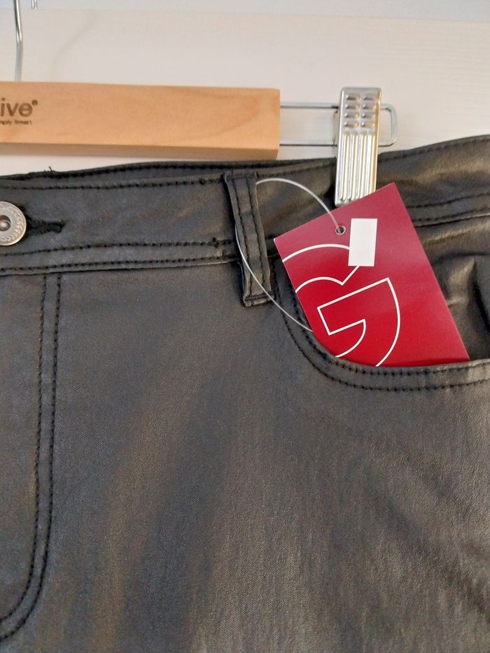 Jupe enduite neuve marque GEMO taille 44 - photo numéro 6