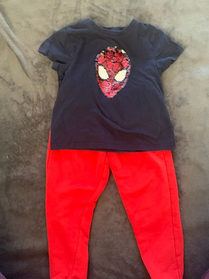 Lot de 12 vêtements garçon 5 ans - photo numéro 3