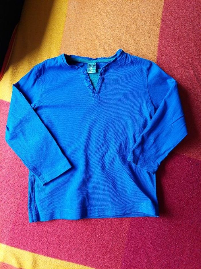 Tee-shirt  taille 4 ans