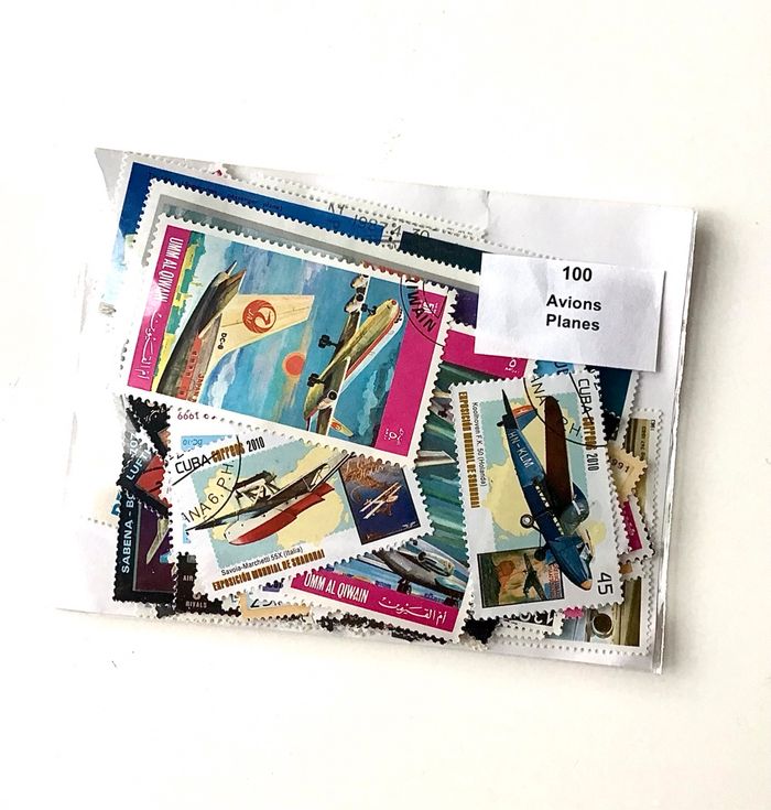Pochette de 100 timbres avions