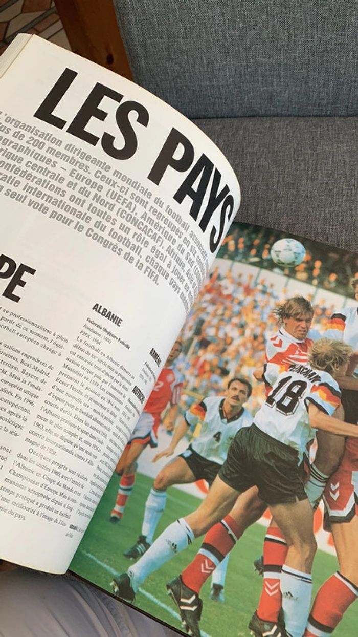 L’encyclopédie du Football /Guide illustré du football dans le monde Euro96 - photo numéro 9