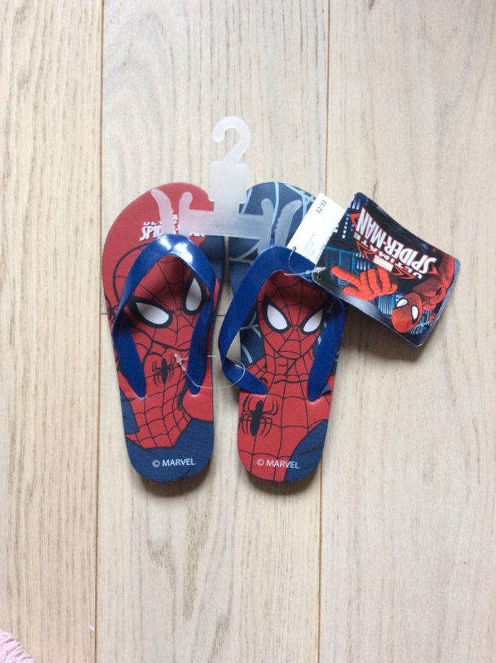 Tongs claquettes Spiderman 32/33 Neuves