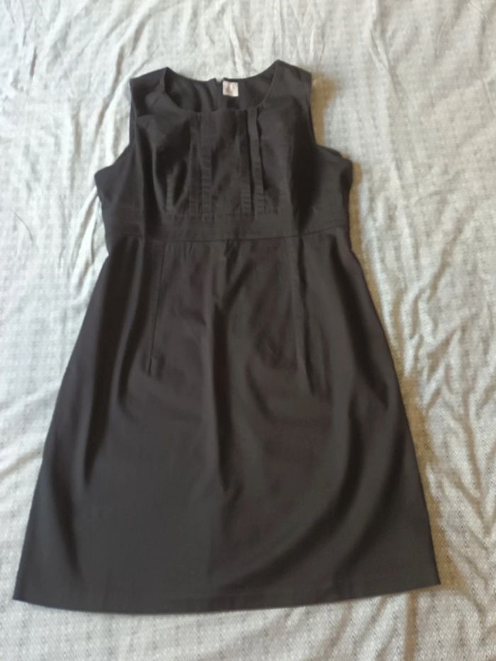 Robe courte noire sans manches - photo numéro 5